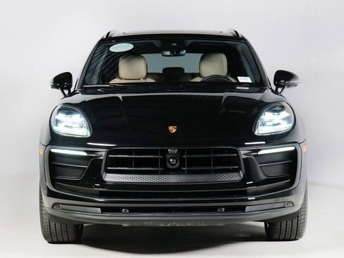 Certified 2025 Porsche Macan AWD/4WD image 6