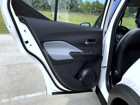 Certified 2024 Nissan Kicks SR w/ SR Premium Package image 21