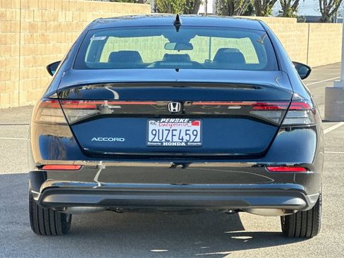 Certified 2025 Honda Accord LX image 5
