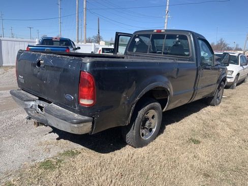 Used 2004 Ford F250 XL image 5
