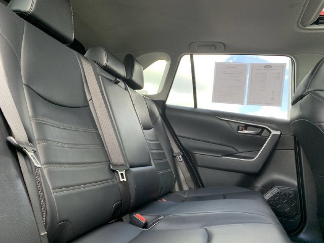 Used 2021 Toyota RAV4 XLE Premium FWD image 33