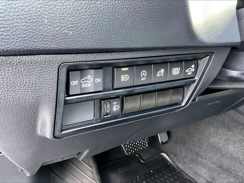 Used 2024 Toyota Tundra SR5 image 31