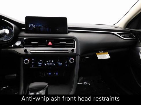 Used 2026 Genesis G70 2.5T image 33