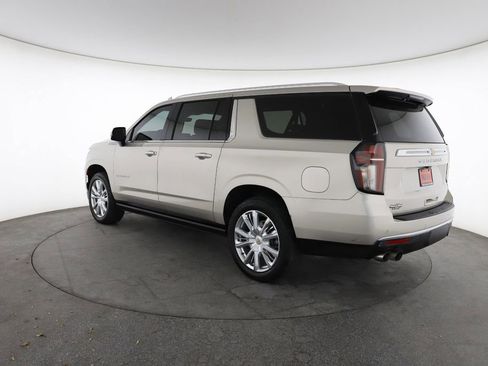 Used 2024 Chevrolet Suburban High Country w/ Max Trailering Package image 9