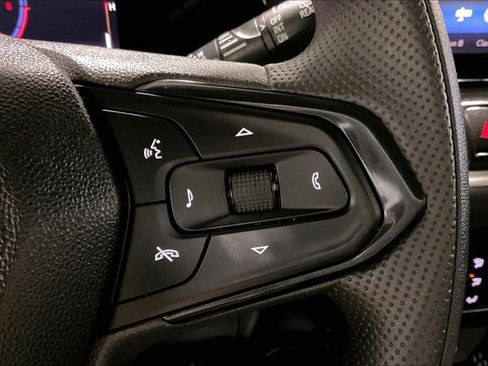 Used 2025 Chevrolet TrailBlazer LT AWD/4WD image 19