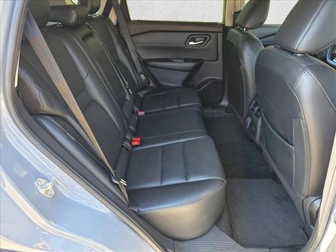 Used 2023 Nissan Rogue SV w/ SV Premium B Package image 20