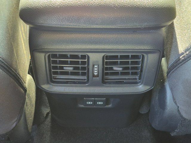 Used 2025 Toyota RAV4 XLE FWD image 16