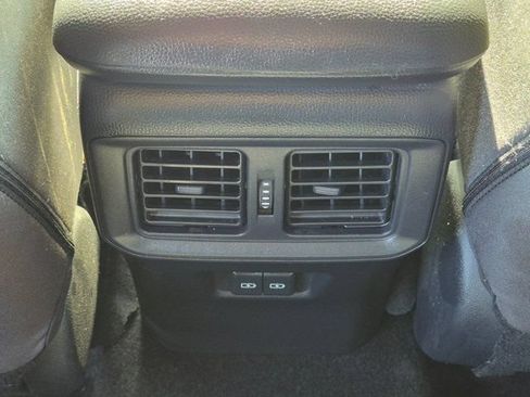 Used 2025 Toyota RAV4 XLE FWD image 16