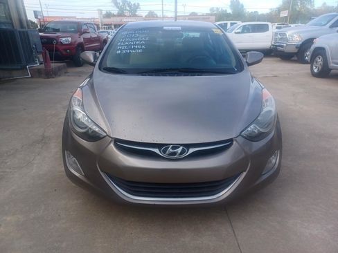 Used 2013 Hyundai Elantra GLS w/ Preferred Pkg FWD image 2