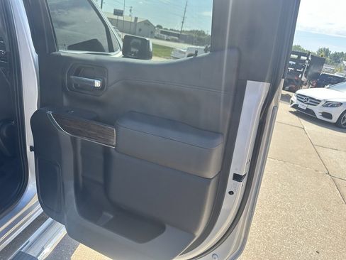Used 2019 GMC Sierra 1500 SLE w/ SLE Value Package image 16