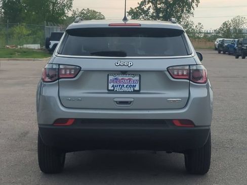 Used 2022 Jeep Compass Latitude AWD/4WD image 4