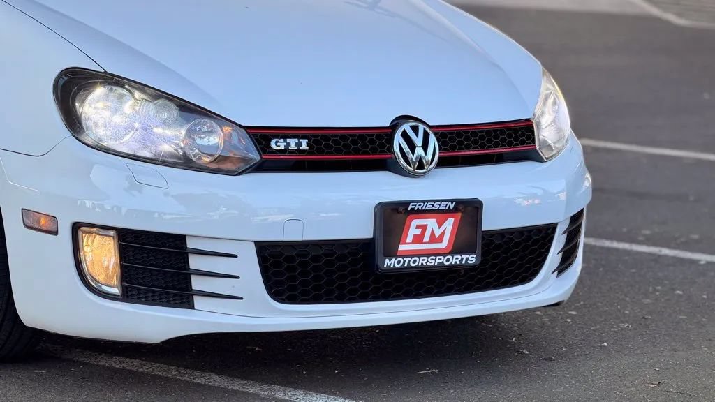 Used 2011 Volkswagen GTI 4-Door FWD image 11