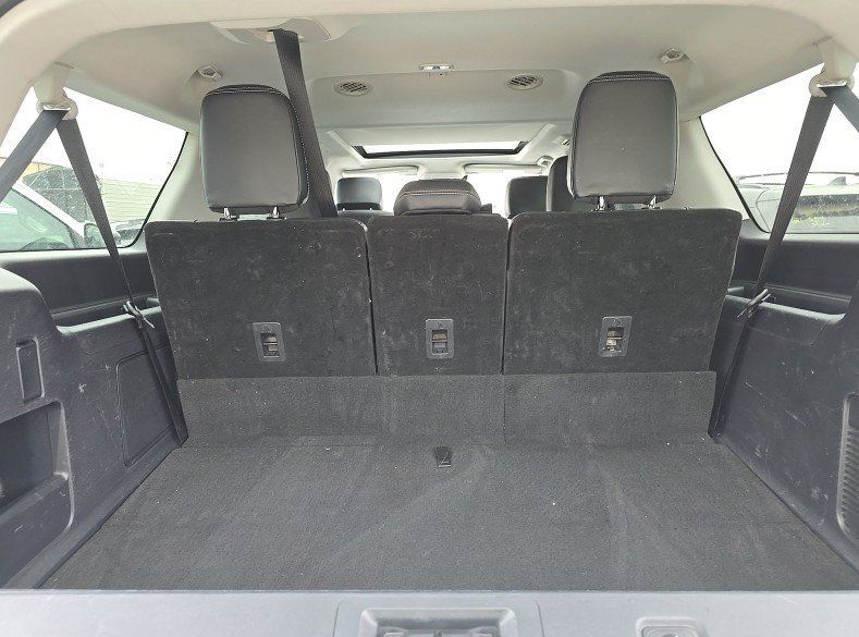 Used 2025 Ford Expedition Max Platinum AWD/4WD image 3
