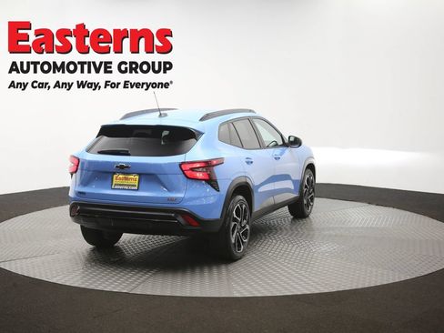 Used 2024 Chevrolet Trax RS w/ Driver Confidence Package FWD image 39