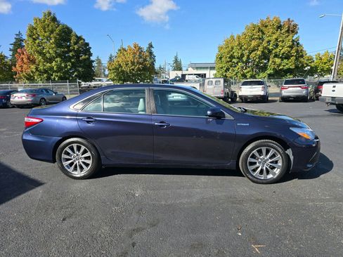 Used 2016 Toyota Camry XLE image 6