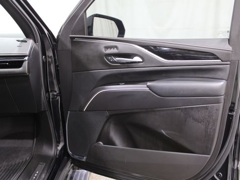 Certified 2024 Cadillac Escalade ESV Sport w/ LPO, ONYX Package image 30