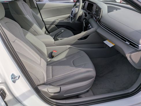 New 2026 Hyundai Elantra SE image 23