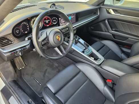 Used 2021 Porsche 911 Turbo image 11