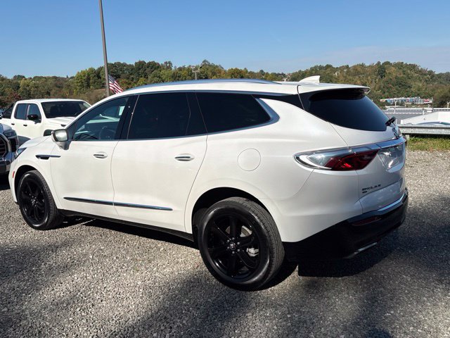 Used 2024 Buick Enclave Essence w/ Experience Buick Package AWD/4WD image 3
