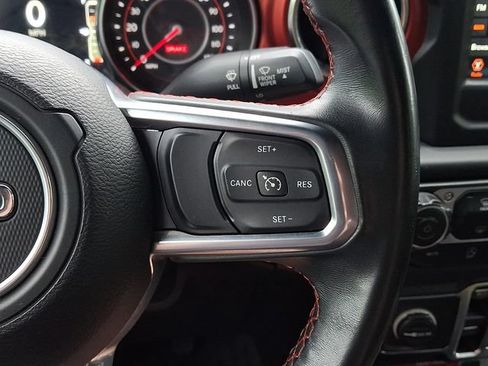 Used 2019 Jeep Wrangler Unlimited Rubicon w/ Dual Top Group AWD/4WD image 21