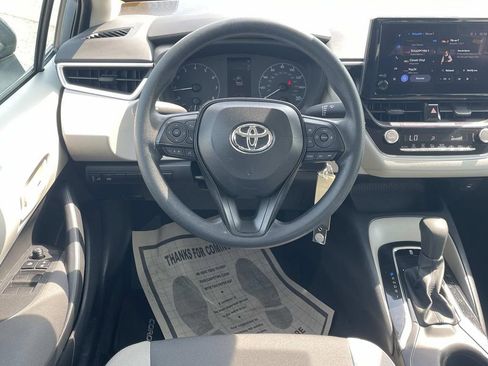 Used 2025 Toyota Corolla LE image 12