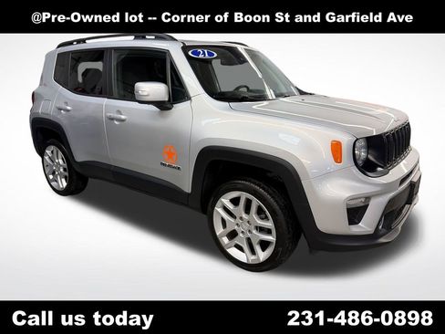 Used 2021 Jeep Renegade Latitude AWD/4WD image 8