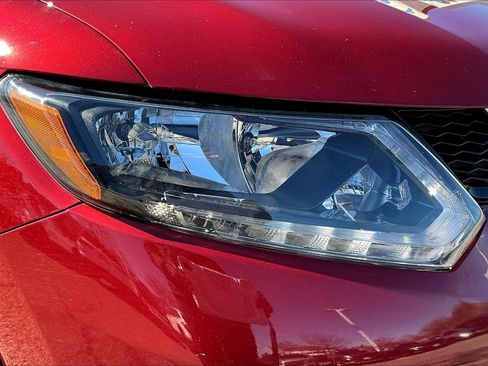 Used 2014 Nissan Rogue SV w/ SV Premium Package image 31