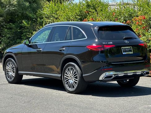 Certified 2025 Mercedes-Benz GLC 300 4MATIC image 5