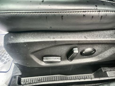 Used 2024 Ford Edge SEL w/ Convenience Package image 16