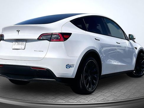 Used 2021 Tesla Model Y Long Range AWD/4WD image 12