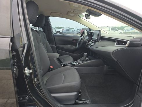 Used 2022 Toyota Corolla LE FWD image 16