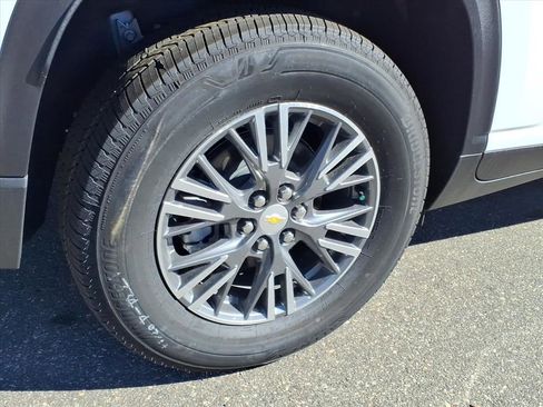 New 2026 Chevrolet Traverse LT w/ Driver Confidence Package image 25