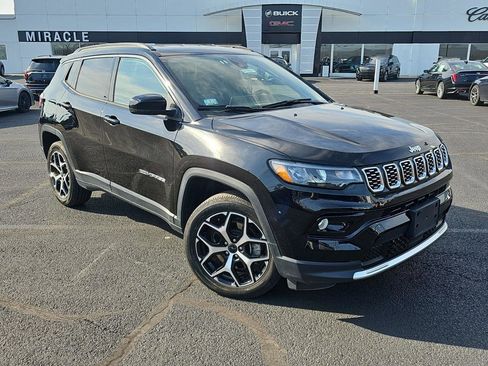 Used 2025 Jeep Compass Limited AWD/4WD image 3