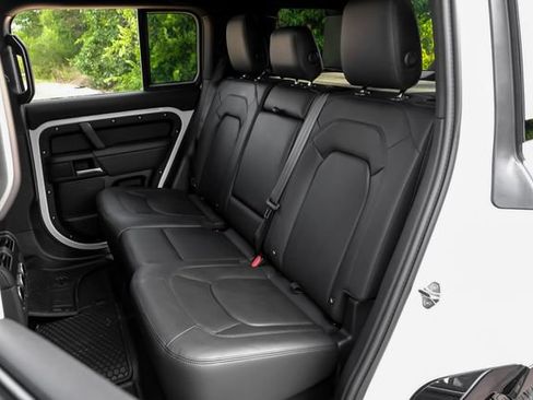 New 2026 Land Rover Defender 110 X-Dynamic SE AWD/4WD image 45