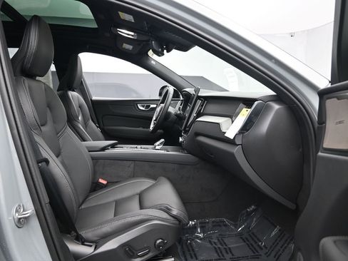 New 2026 Volvo XC60 T8 Ultra w/ Climate Package AWD/4WD image 26