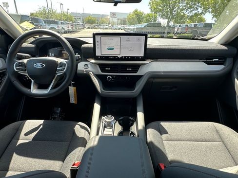 New 2026 Ford Explorer Active RWD image 21