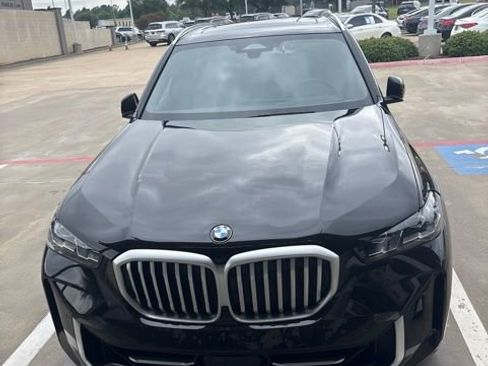 Used 2025 BMW X5 sDrive40i w/ Premium Package RWD image 2