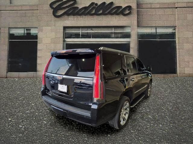 Used 2017 Cadillac Escalade Luxury AWD/4WD image 5