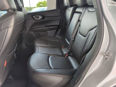 Used 2025 Jeep Compass Trailhawk w/ Trailhawk Elite Group image 12