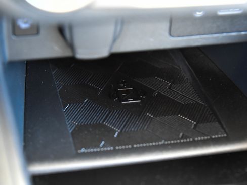 Used 2023 Nissan Versa SV image 22