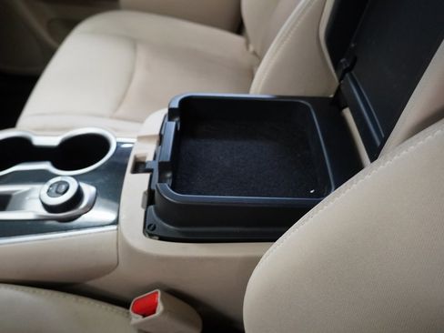 Used 2019 Nissan Pathfinder SV image 22