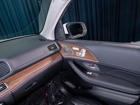 New 2026 Mercedes-Benz GLS 450 4MATIC image 26