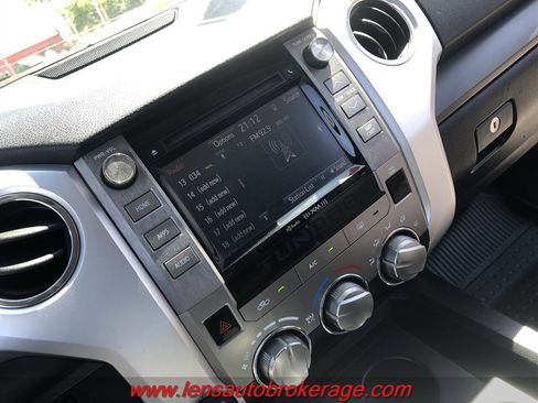 Used 2019 Toyota Tundra SR5 w/ SR5 Upgrade Package AWD/4WD image 14