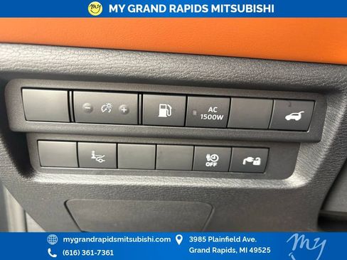 New 2025 Mitsubishi Outlander SEL AWD/4WD image 23