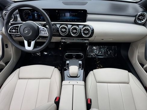 Used 2019 Mercedes-Benz A 220 image 10