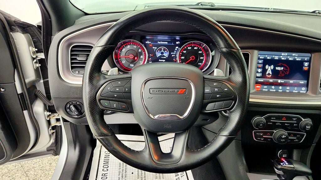 Used 2022 Dodge Charger SXT w/ Driver Convenience Group AWD/4WD image 13