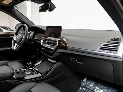 Used 2024 BMW X4 xDrive30i image 17