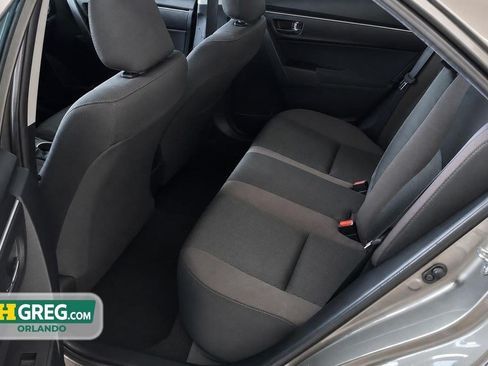 Used 2018 Toyota Corolla LE FWD image 16