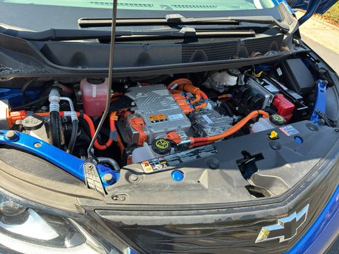 Used 2021 Chevrolet Bolt Premier w/ Infotainment Package FWD image 17