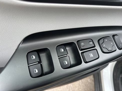 Used 2022 Hyundai Kona SEL AWD/4WD image 10